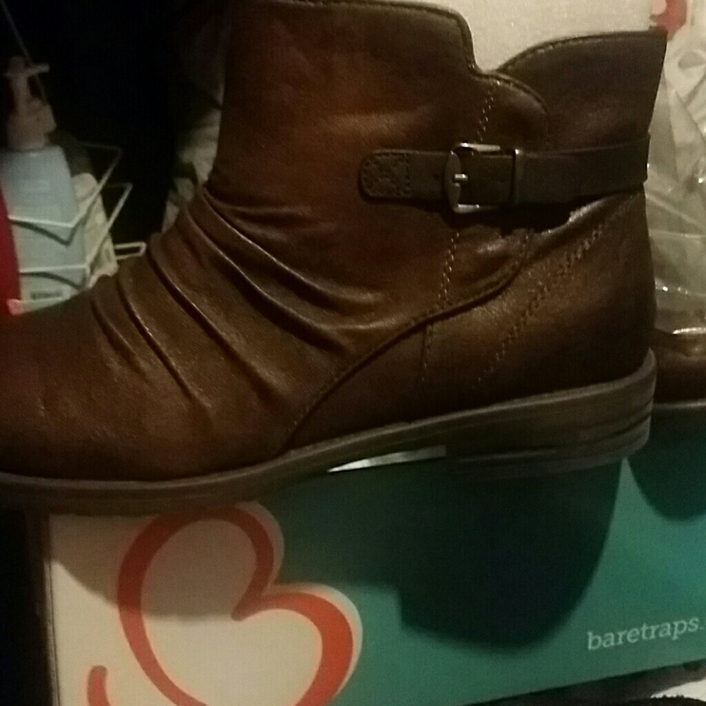 Boots - Picture 3 of 4